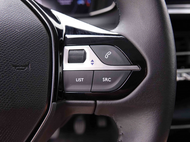 PEUGEOT_PEUGEOT_208_2548518_18.jpg