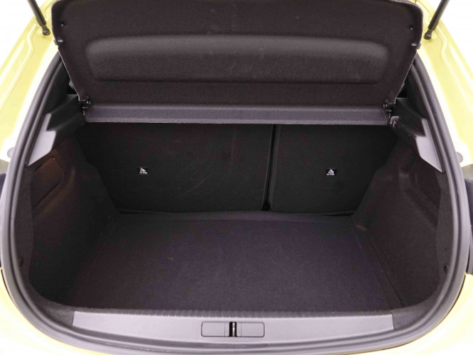 PEUGEOT_PEUGEOT_208_2548530_5.jpg