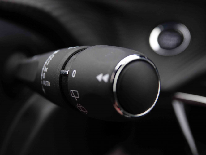 PEUGEOT_PEUGEOT_208_2548532_17.jpg
