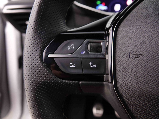 PEUGEOT_PEUGEOT_208_2548532_18.jpg