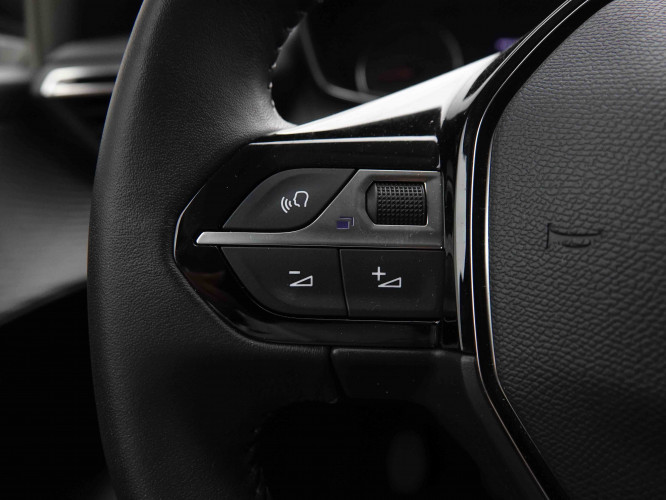 PEUGEOT_PEUGEOT_208_2549334_18.jpg