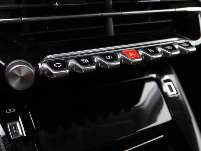 PEUGEOT_PEUGEOT_208_2549736_14.jpg PEUGEOT_PEUGEOT_208_2549736_14.jpg