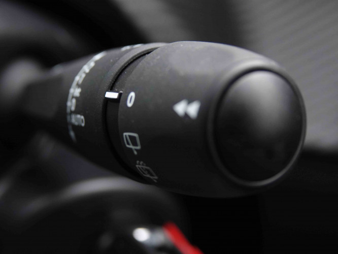 PEUGEOT_PEUGEOT_208_2549736_17.jpg PEUGEOT_PEUGEOT_208_2549736_17.jpg