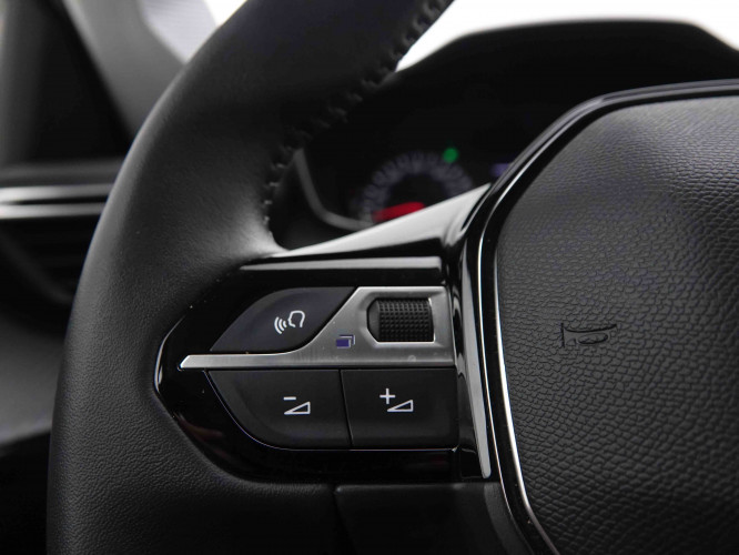 PEUGEOT_PEUGEOT_208_2549736_18.jpg PEUGEOT_PEUGEOT_208_2549736_18.jpg