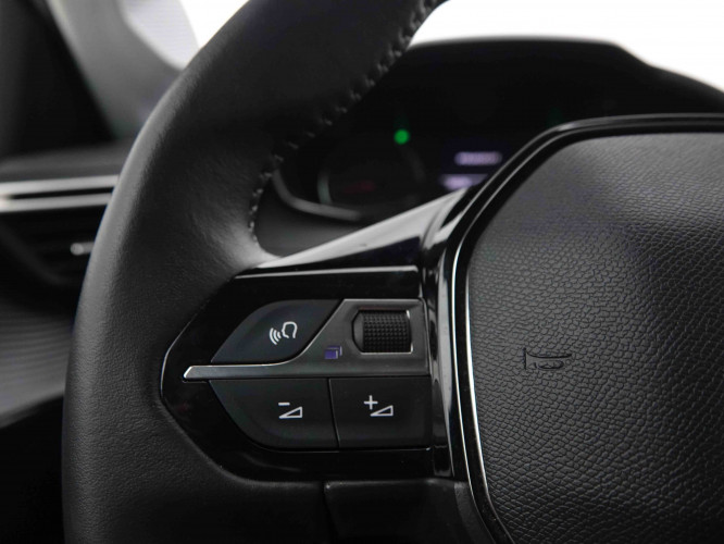 PEUGEOT_PEUGEOT_208_2549737_18.jpg PEUGEOT_PEUGEOT_208_2549737_18.jpg