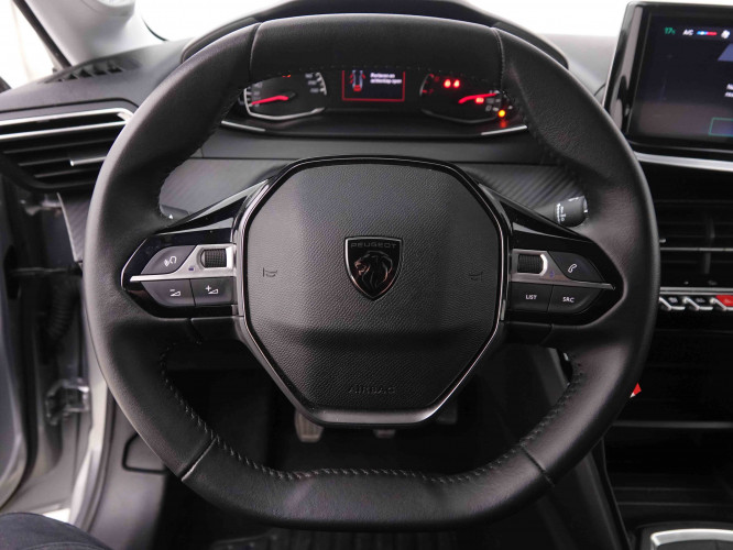 PEUGEOT_PEUGEOT_208_2550357_8.jpg
