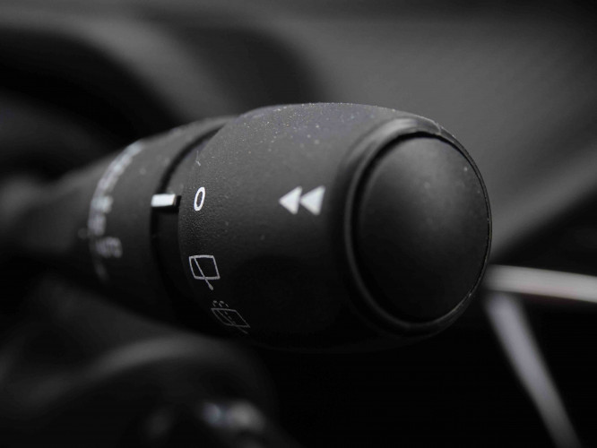 PEUGEOT_PEUGEOT_208_2550379_17.jpg