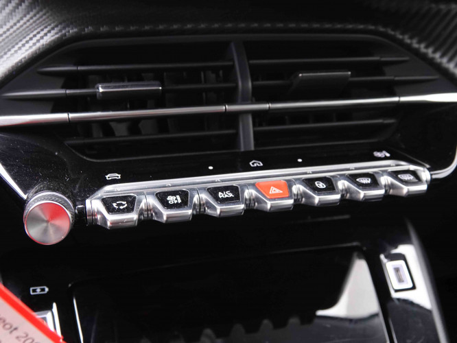 PEUGEOT_PEUGEOT_208_2550385_12.jpg