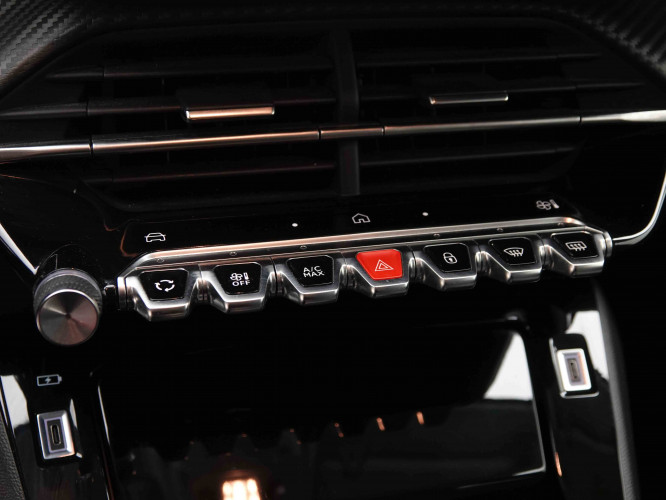 PEUGEOT_PEUGEOT_208_2550386_13.jpg PEUGEOT_PEUGEOT_208_2550386_13.jpg