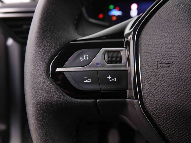 PEUGEOT_PEUGEOT_208_2550387_18.jpg