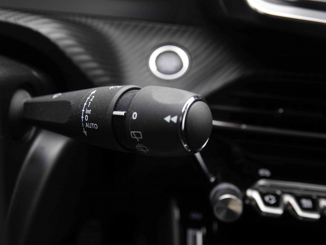 PEUGEOT_PEUGEOT_208_2550965_17.jpg