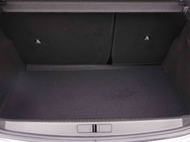 PEUGEOT_PEUGEOT_208_2550965_5.jpg