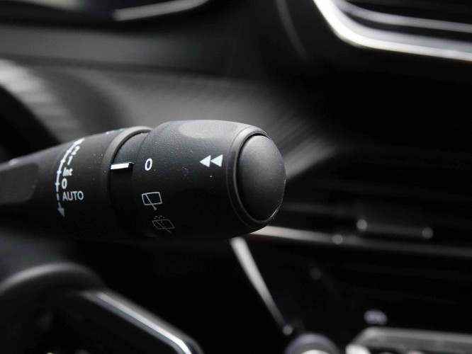 PEUGEOT_PEUGEOT_208_2551448_16.jpg