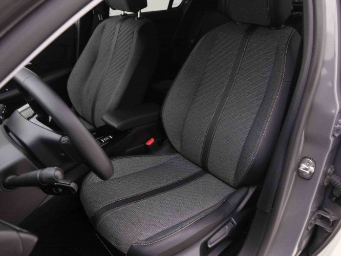 PEUGEOT_PEUGEOT_208_2652086_6.jpg