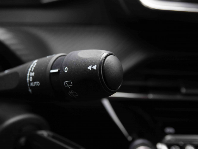 PEUGEOT_PEUGEOT_208_2652088_16.jpg