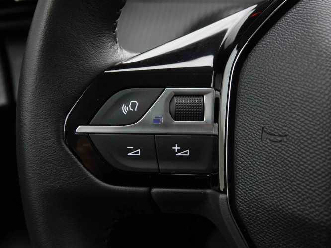 PEUGEOT_PEUGEOT_208_2652088_18.jpg