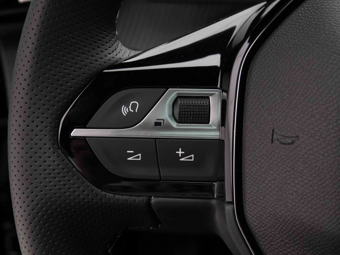 PEUGEOT_PEUGEOT_208_2652132_19.jpg PEUGEOT_PEUGEOT_208_2652132_19.jpg