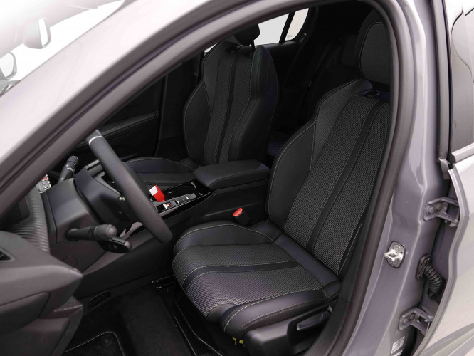 PEUGEOT_PEUGEOT_208_2652138_6.jpg