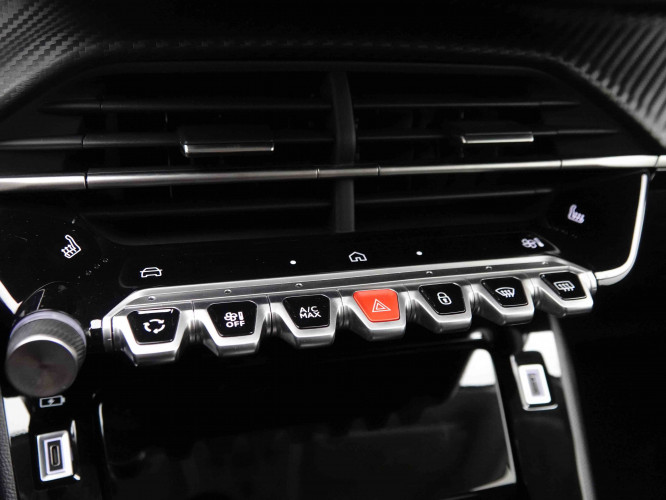 PEUGEOT_PEUGEOT_208_2652505_13.jpg