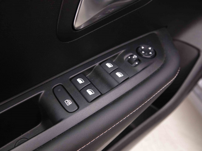 PEUGEOT_PEUGEOT_208_2652594_43.jpg PEUGEOT_PEUGEOT_208_2652594_43.jpg