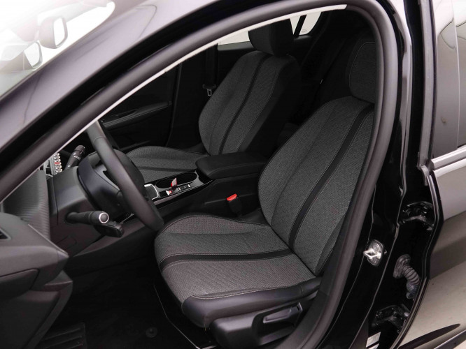 PEUGEOT_PEUGEOT_208_2652595_6.jpg