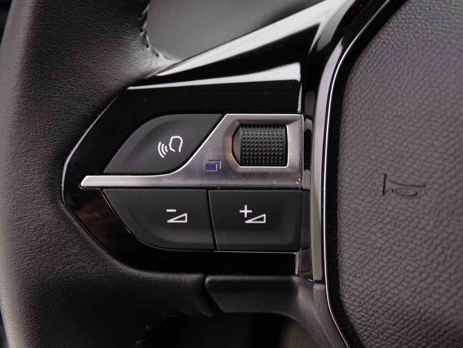 PEUGEOT_PEUGEOT_208_2652615_17.jpg
