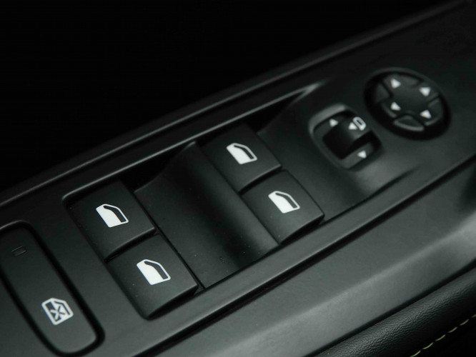 PEUGEOT_PEUGEOT_208_2652672_20.jpg PEUGEOT_PEUGEOT_208_2652672_20.jpg