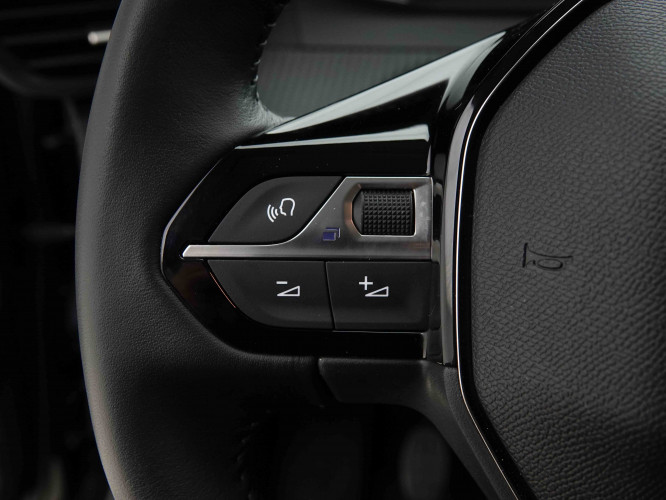 PEUGEOT_PEUGEOT_208_2653117_16.jpg