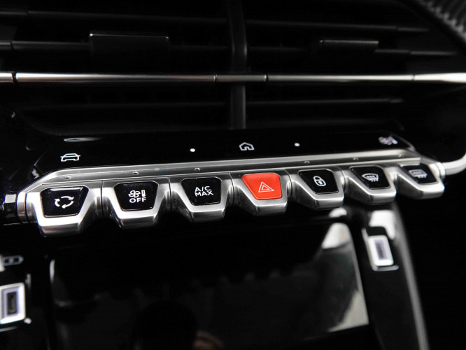 PEUGEOT_PEUGEOT_208_2653120_13.jpg