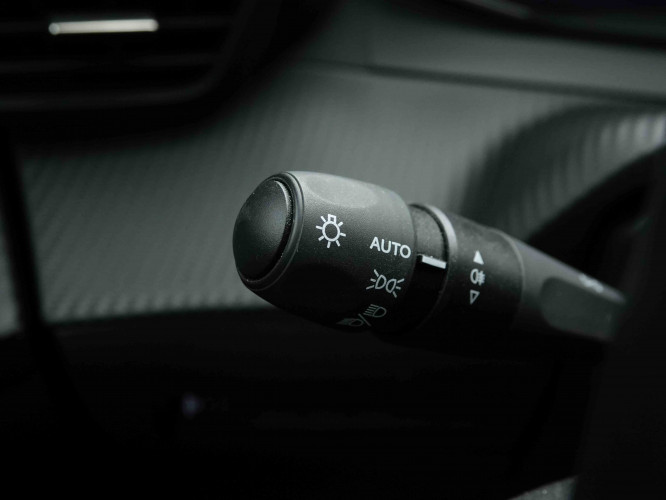 PEUGEOT_PEUGEOT_208_2653234_15.jpg