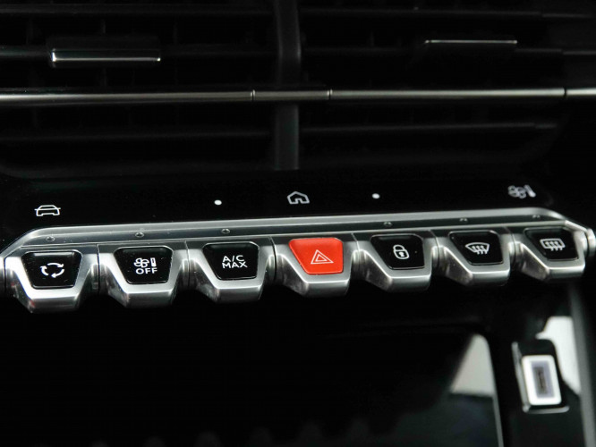 PEUGEOT_PEUGEOT_208_2653250_13.jpg