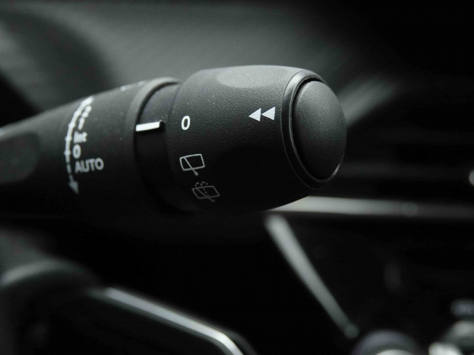 PEUGEOT_PEUGEOT_208_2653250_16.jpg