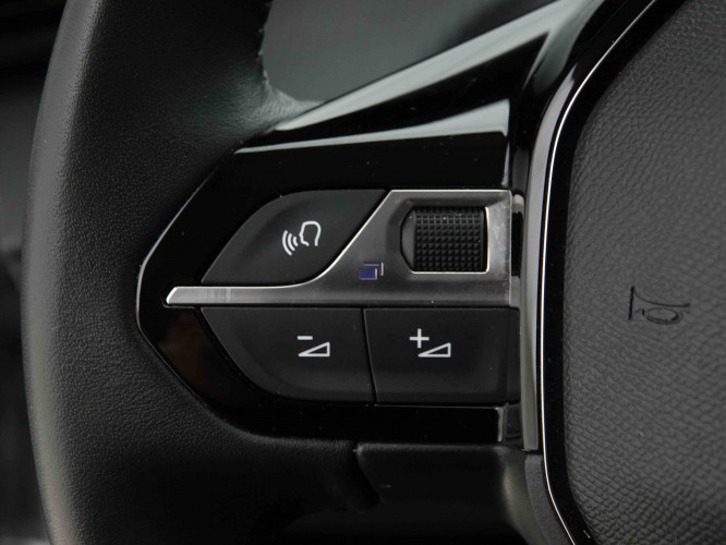 PEUGEOT_PEUGEOT_208_2653250_18.jpg