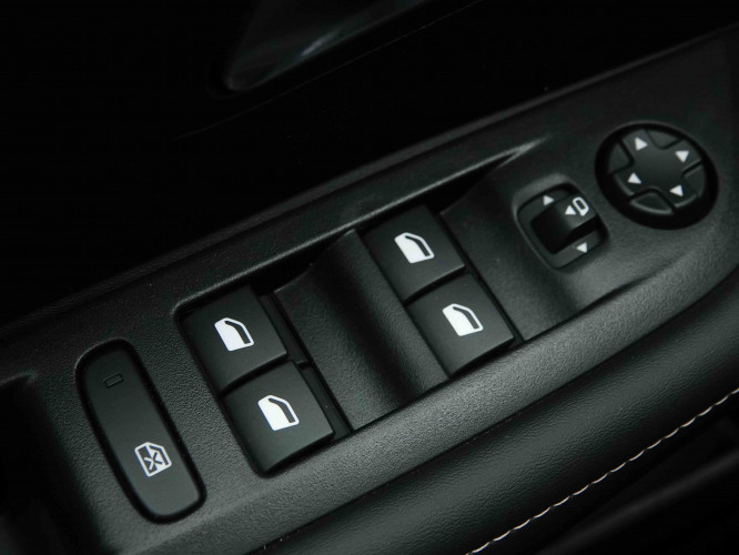 PEUGEOT_PEUGEOT_208_2653258_20.jpg PEUGEOT_PEUGEOT_208_2653258_20.jpg