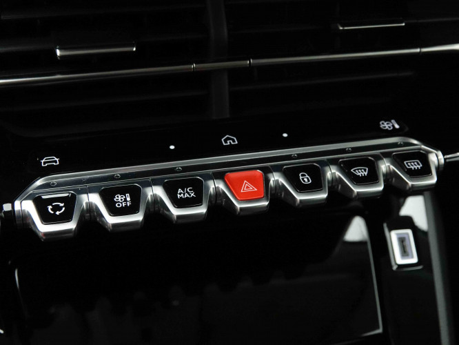 PEUGEOT_PEUGEOT_208_2653259_13.jpg