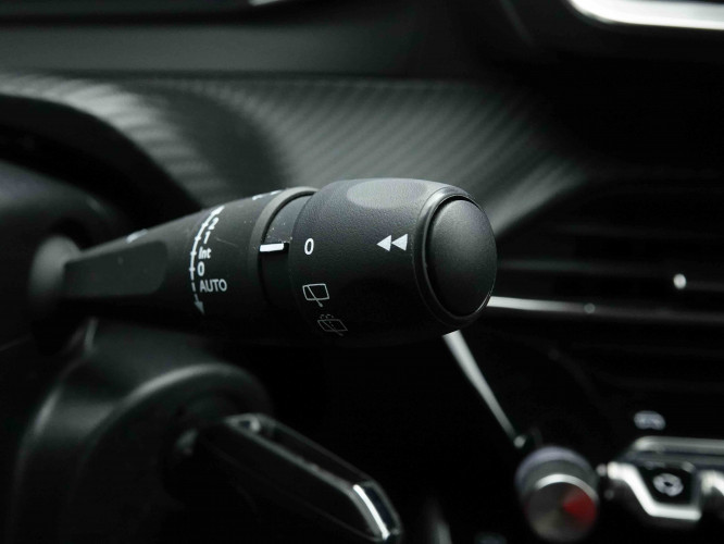 PEUGEOT_PEUGEOT_208_2653259_16.jpg