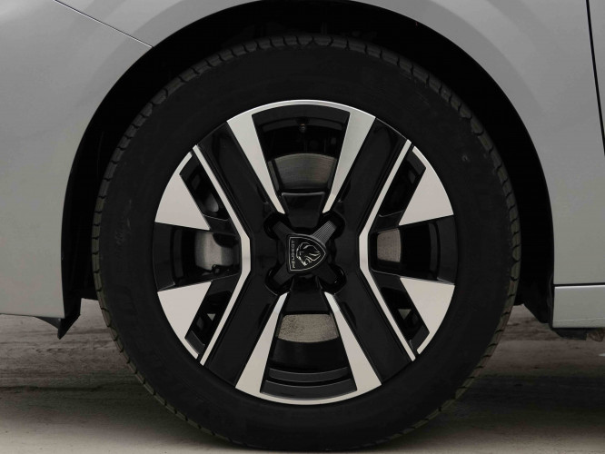 PEUGEOT_PEUGEOT_208_2653260_21.jpg