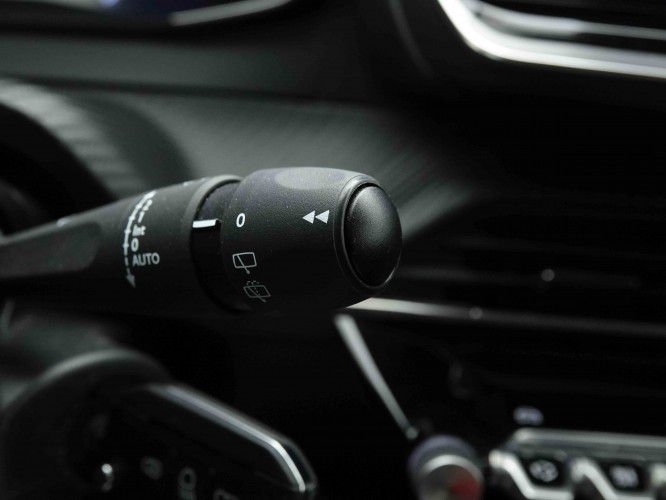 PEUGEOT_PEUGEOT_208_2653264_16.jpg PEUGEOT_PEUGEOT_208_2653264_16.jpg
