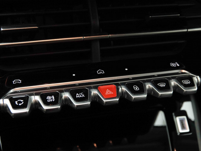PEUGEOT_PEUGEOT_208_2653268_13.jpg