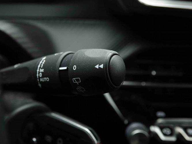 PEUGEOT_PEUGEOT_208_2653268_16.jpg