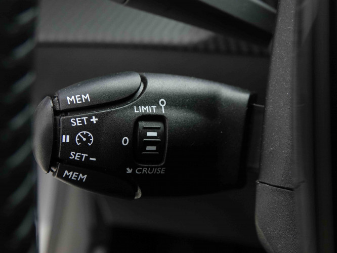 PEUGEOT_PEUGEOT_208_2653271_17.jpg