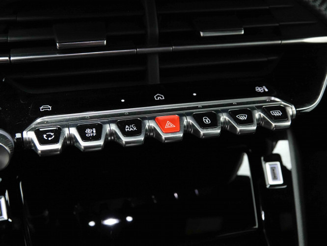 PEUGEOT_PEUGEOT_208_2653338_13.jpg