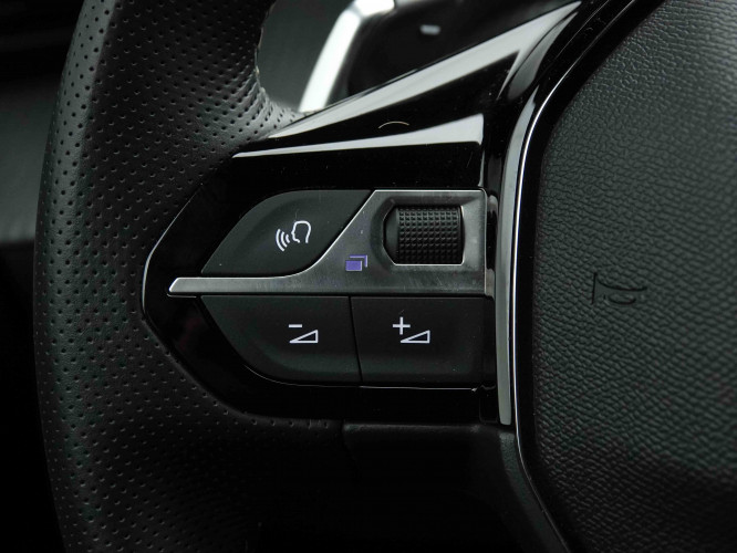 PEUGEOT_PEUGEOT_208_2653338_18.jpg