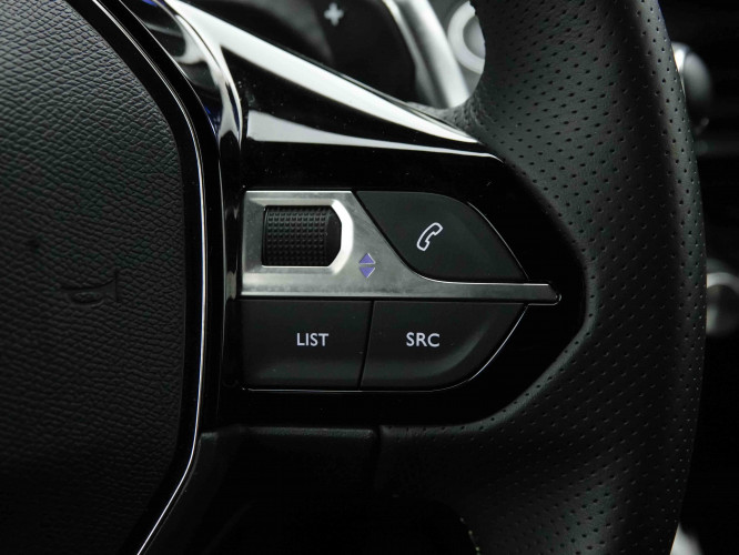 PEUGEOT_PEUGEOT_208_2653338_19.jpg