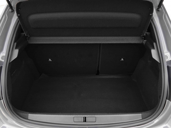 PEUGEOT_PEUGEOT_208_2653338_5.jpg