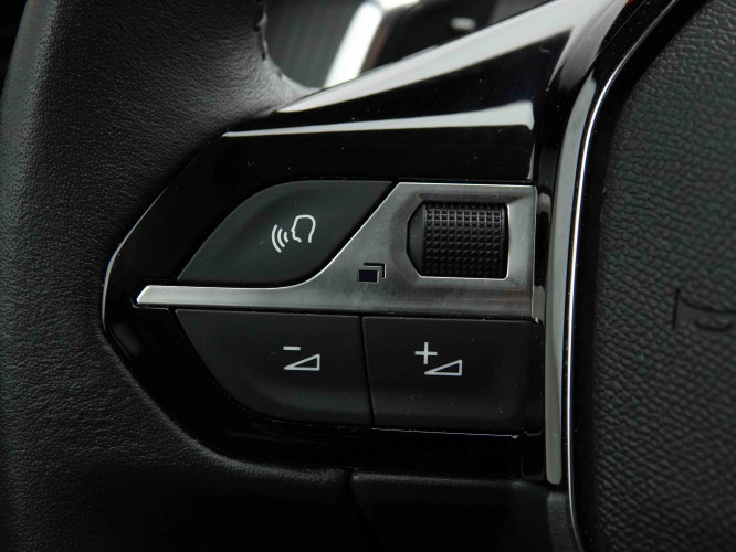 PEUGEOT_PEUGEOT_208_2653975_18.jpg PEUGEOT_PEUGEOT_208_2653975_18.jpg