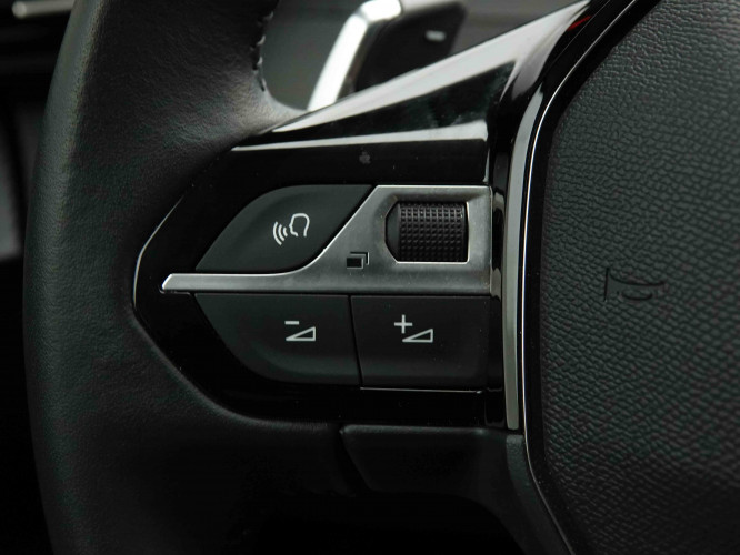PEUGEOT_PEUGEOT_208_2653976_18.jpg PEUGEOT_PEUGEOT_208_2653976_18.jpg