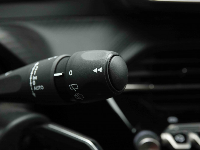 PEUGEOT_PEUGEOT_208_2654234_16.jpg