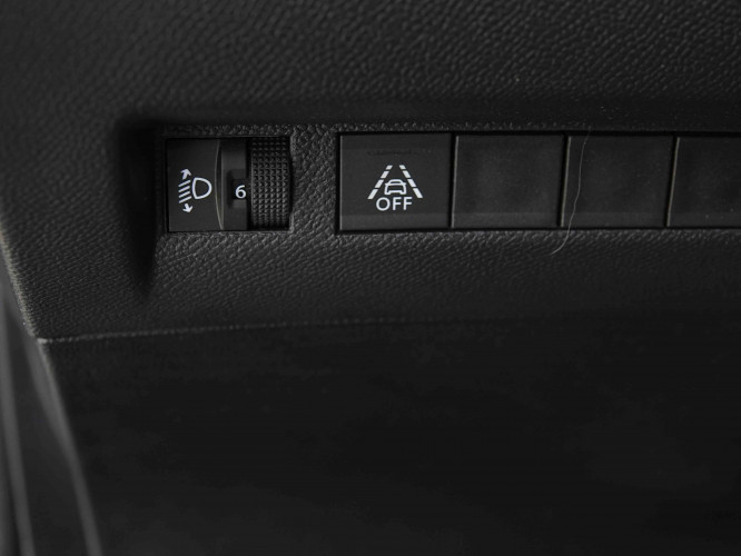 PEUGEOT_PEUGEOT_208_2654934_20.jpg