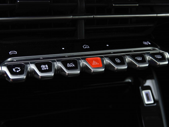 PEUGEOT_PEUGEOT_208_2655166_13.jpg